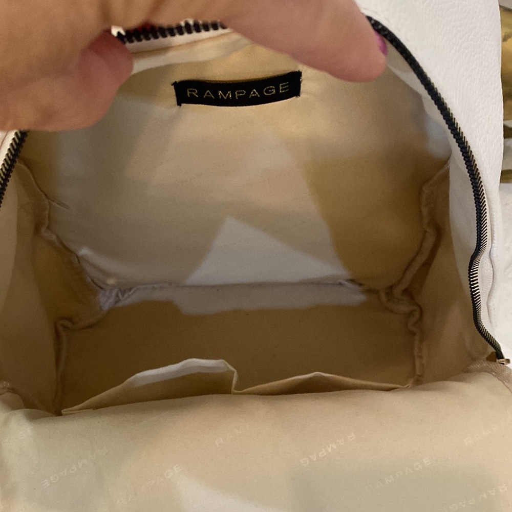 White Rampage, backpack. - Picture 3 of 14